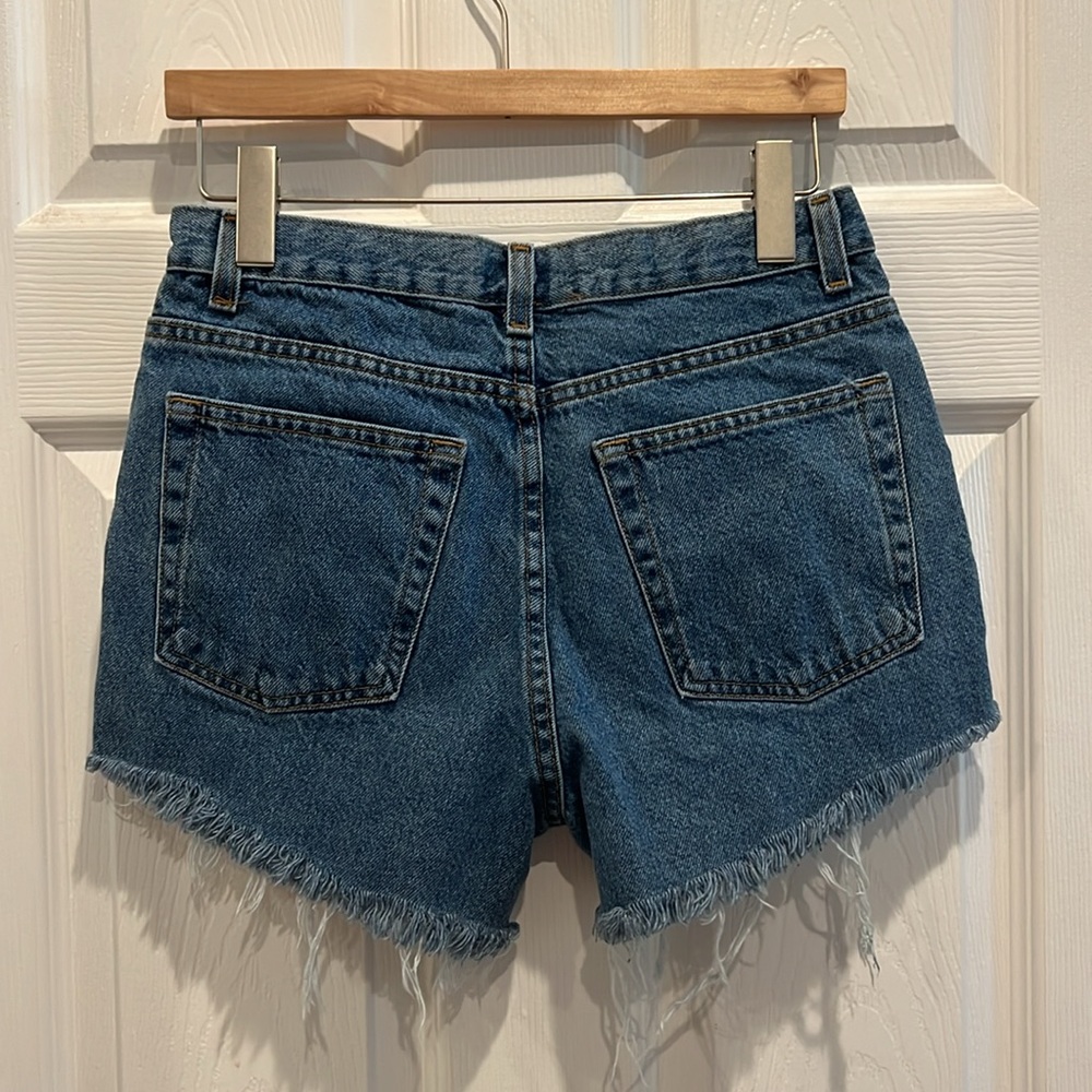 Vintage BASS Distressed Denim Shorts - Picture 3 of 8